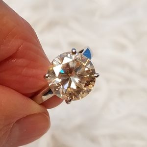 Moissanite 4 carat Solitare Ring